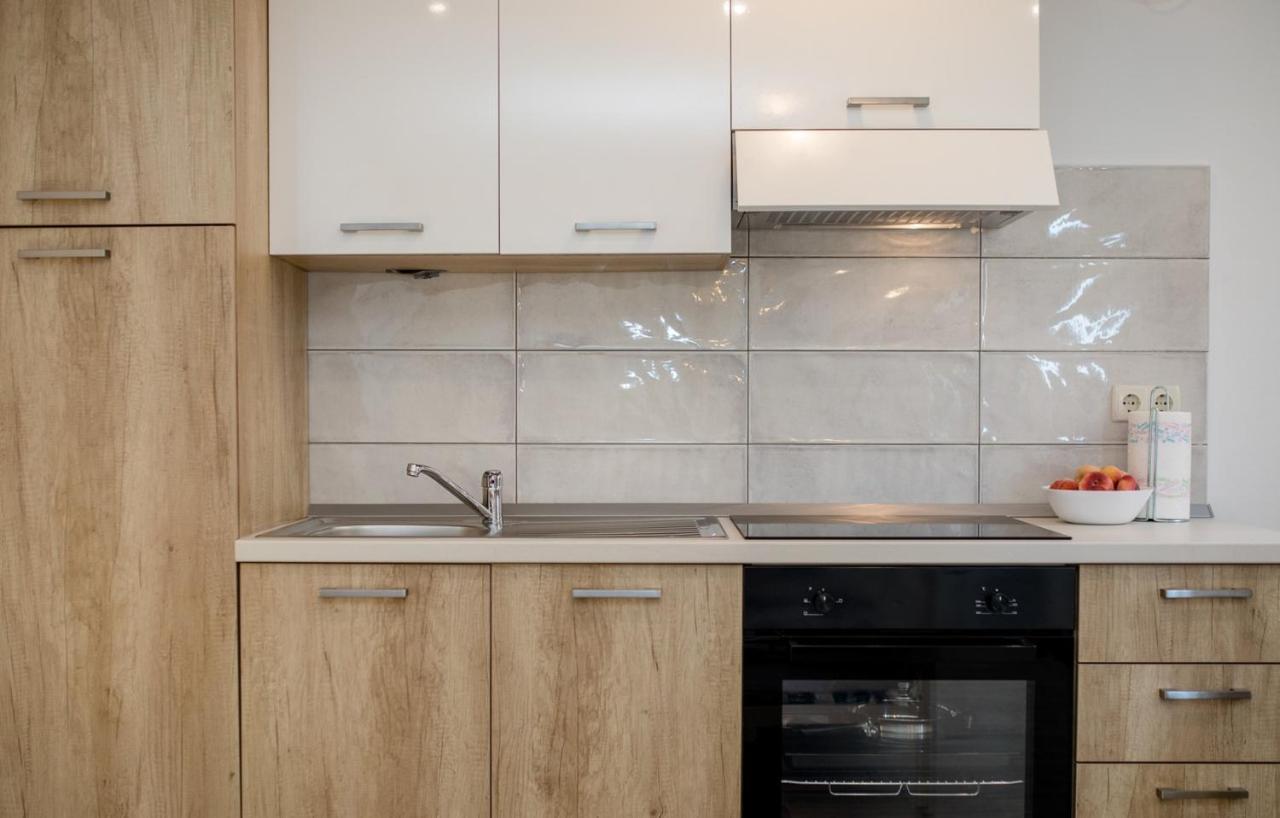 Apartments Makaus ซูเปทาร์สกา ดรากา ภายนอก รูปภาพ