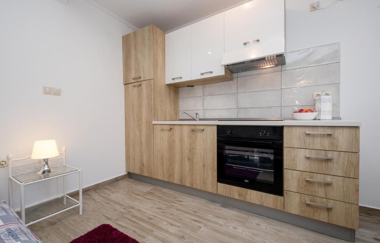 Apartments Makaus ซูเปทาร์สกา ดรากา ภายนอก รูปภาพ